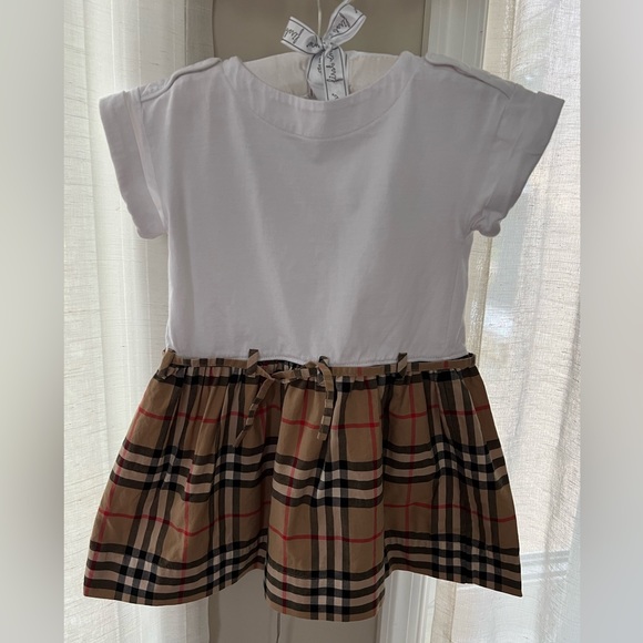 Burberry baby dress 12M Burberry baby dress 12M